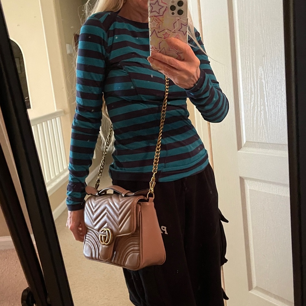 Quilted Chain Crossbody Bag - Picture 7 of 11